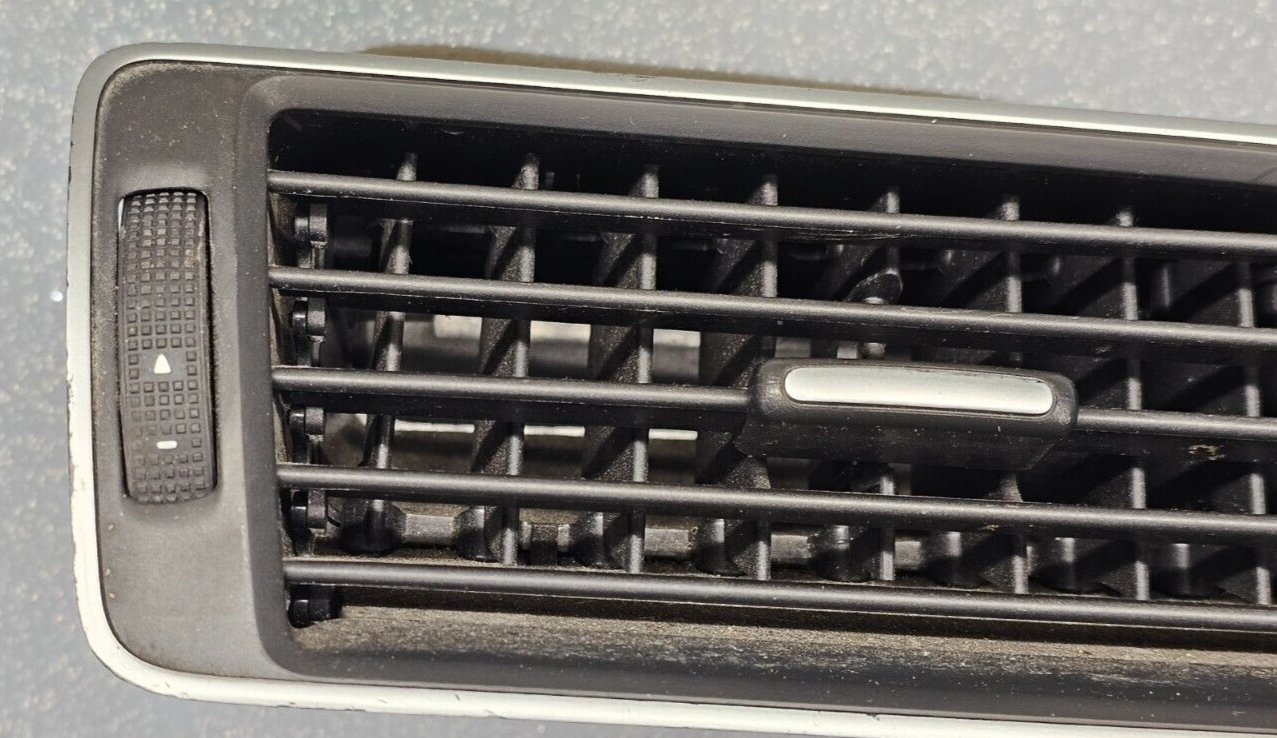 🔥16-19 VW PASSAT DASH RIGHT PASSENGER AIR VENT HEATER CONDITIONING BLACK/SILVER