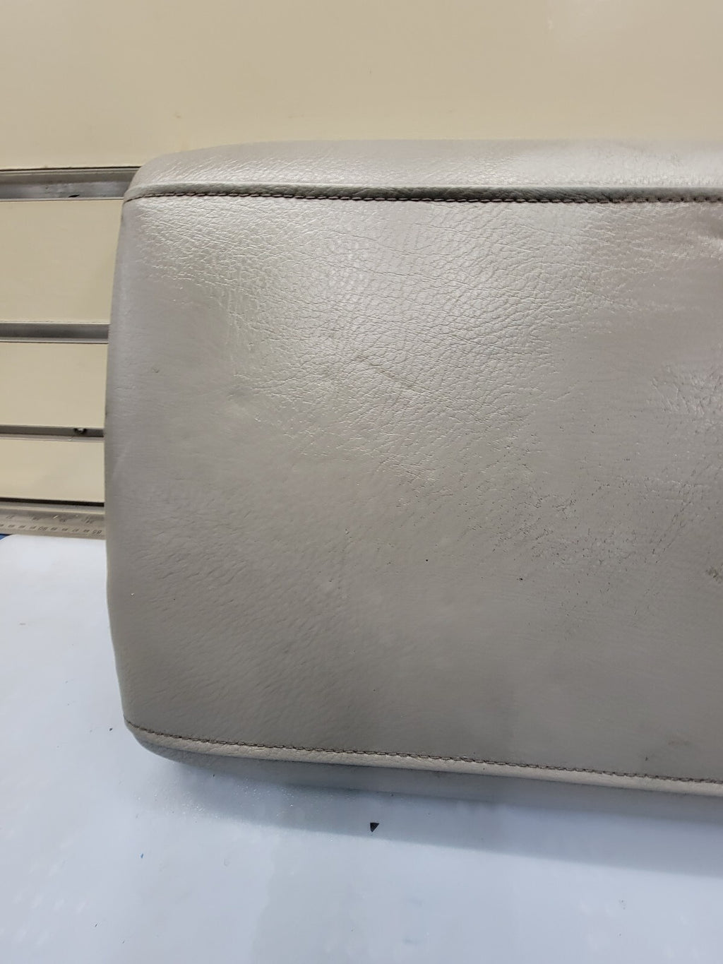 🔥2003-2006 FORD EXPEDITON CENTER CONSOLE ARMREST LID GRAY LEATHER