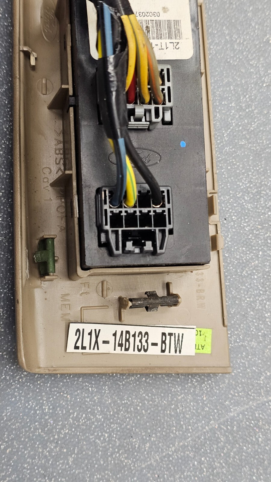 03-06 Ford Expedition Left Driver Master Door Window Control Switch Assembly Tan