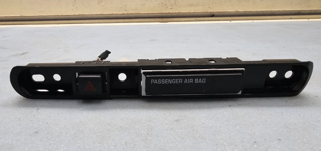 🔥06-24 Acadia Savana Sierra Hazard Light Control Switch Restraint Module PANEL