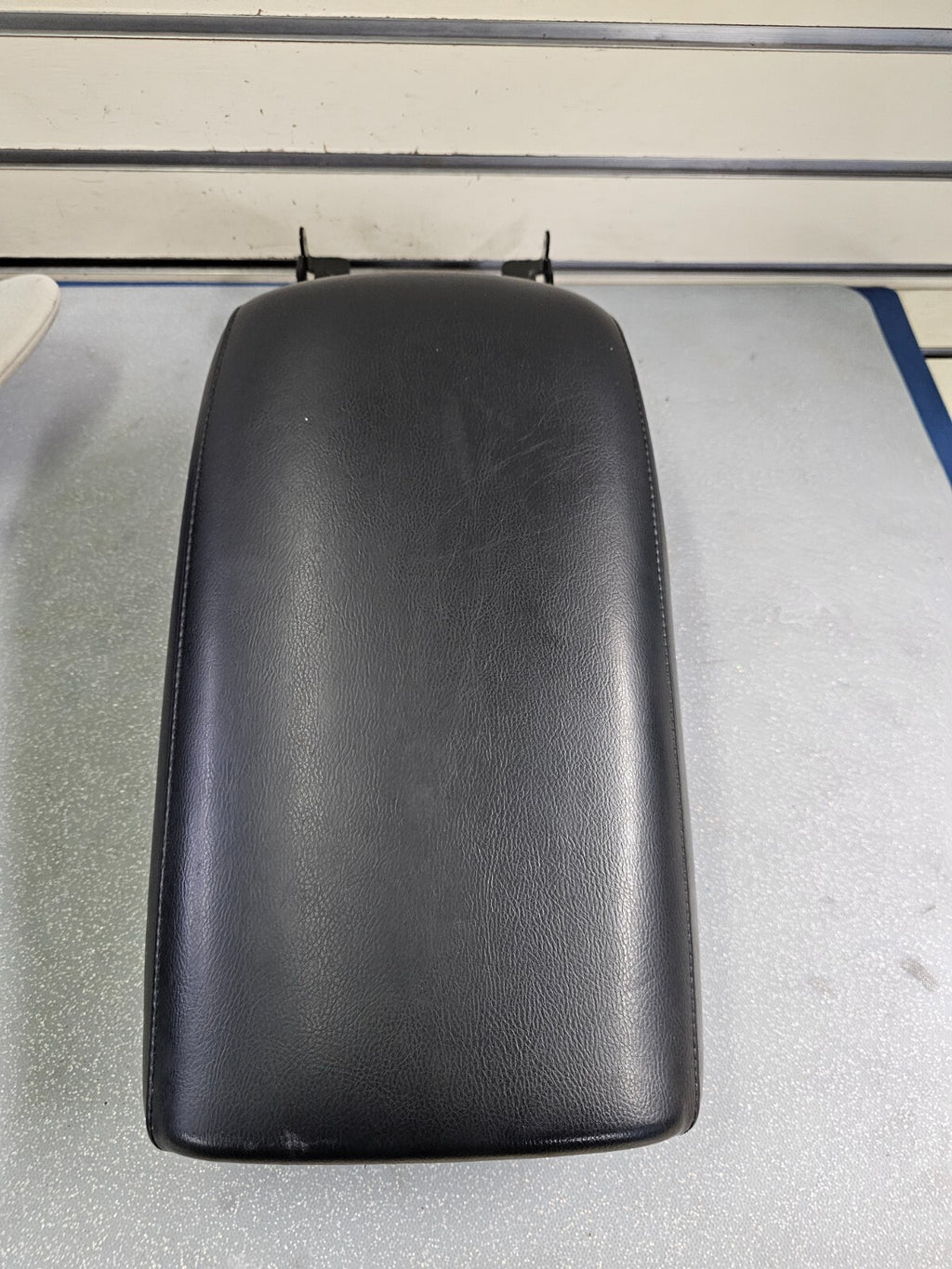 🔥09-14 NISSAN MURANO CENTER FRONT CONSOLE ARM REST LID PAD COVER LEATHER OEM