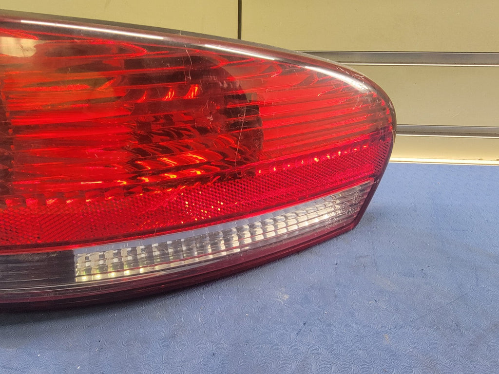 🔥01-06 Chrysler Sebring Sedan Halogen Taillight Right Passenger Assembly chrome