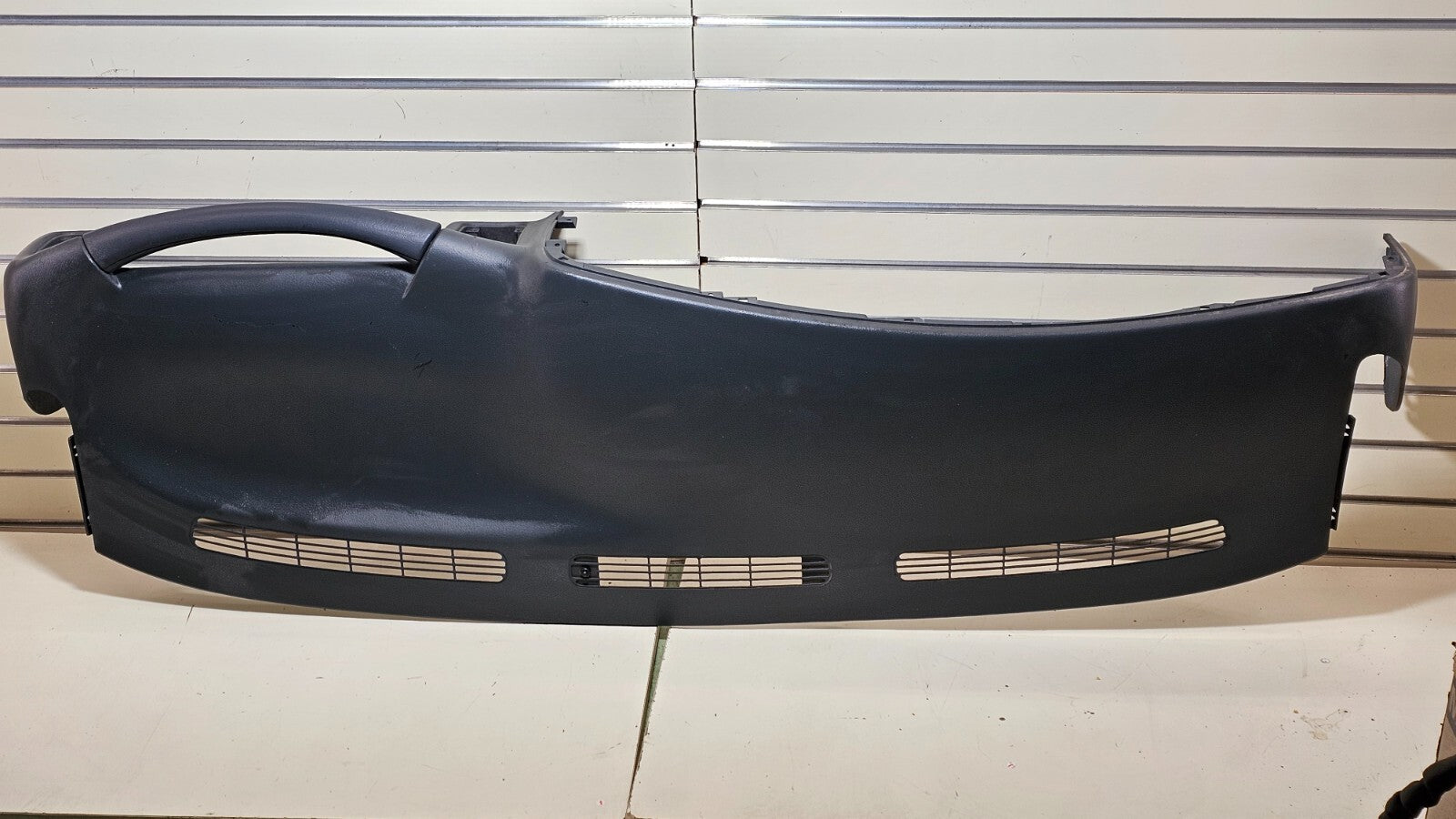 🔥99-06 SILVERADO SIERRA TAHOE Upper Cap Cover Top Dashboard Pad GRAPHITE DP1