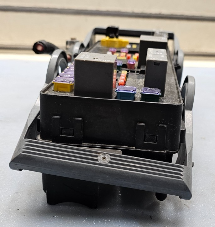🔥2012-2020 Dodge Journey Fuse Box Relay Power Distribution Block OEM