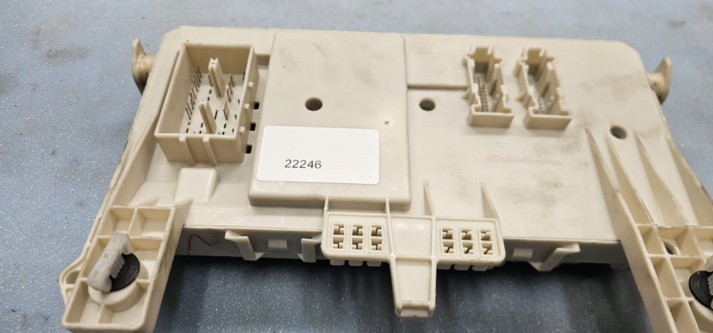 🔥04-09 MAZDA 3 BCM FUSE BOX JUNCTION INTERIOR BODY CONTROL MODULE