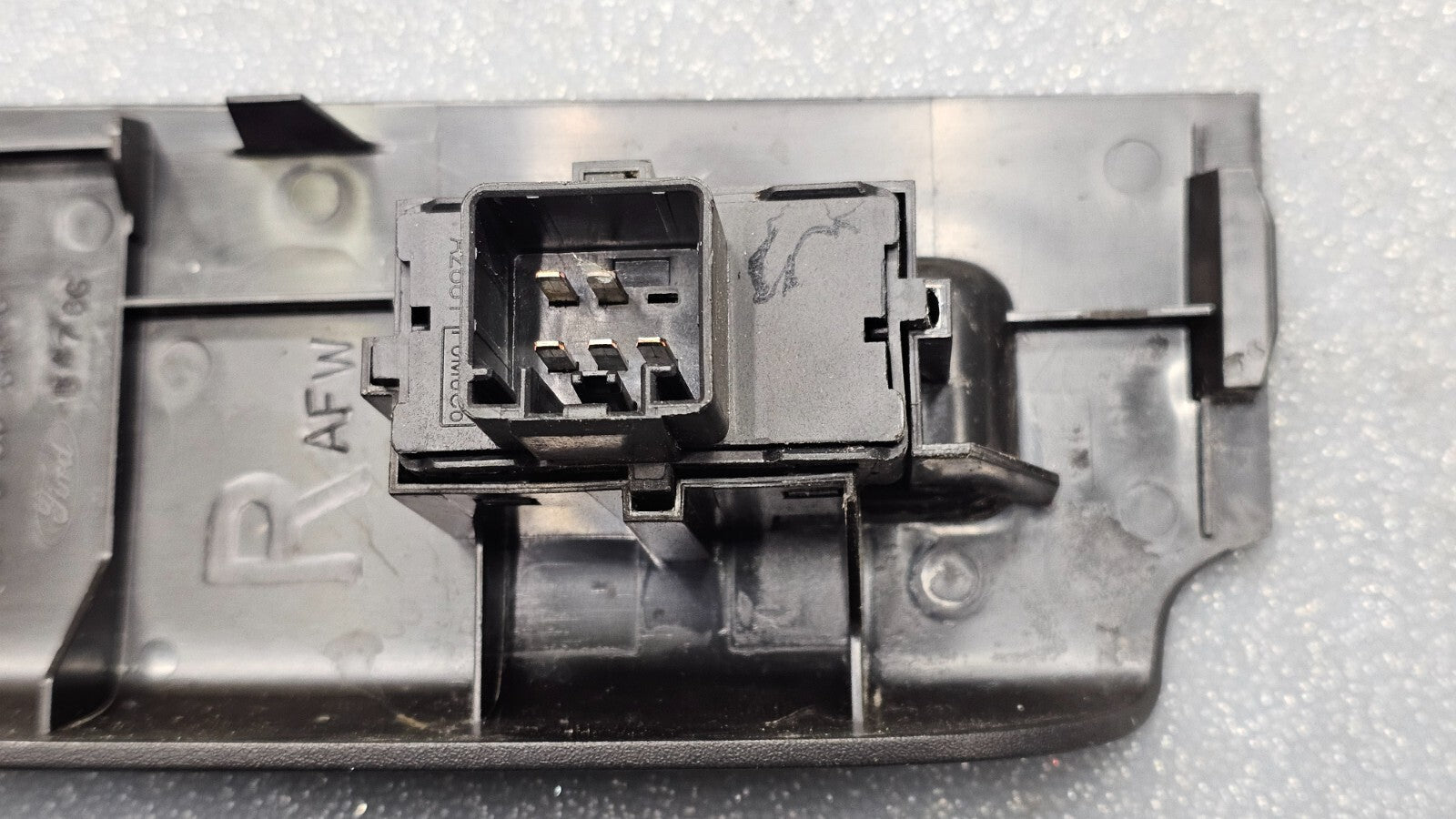 08-12 Escape Focus Front Right Passenger Door Power Window Switch Assembly Black