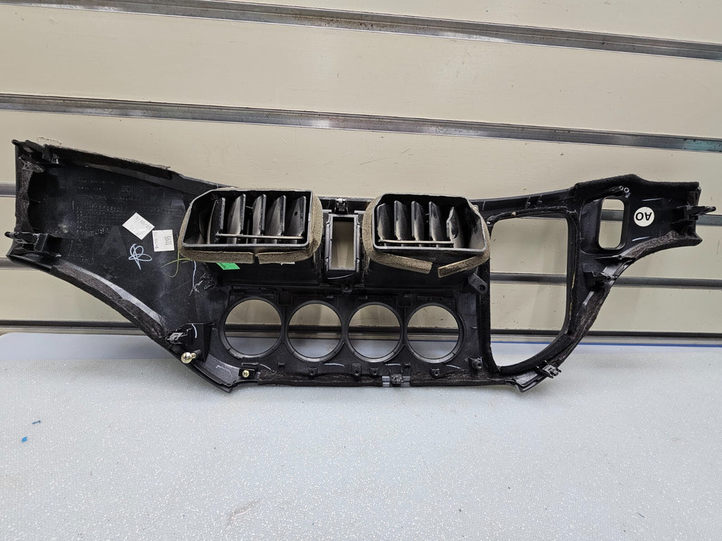 05-10 Honda Odyssey Center Dash Radio Climate Control Bezel Trim Panel Dark Gray