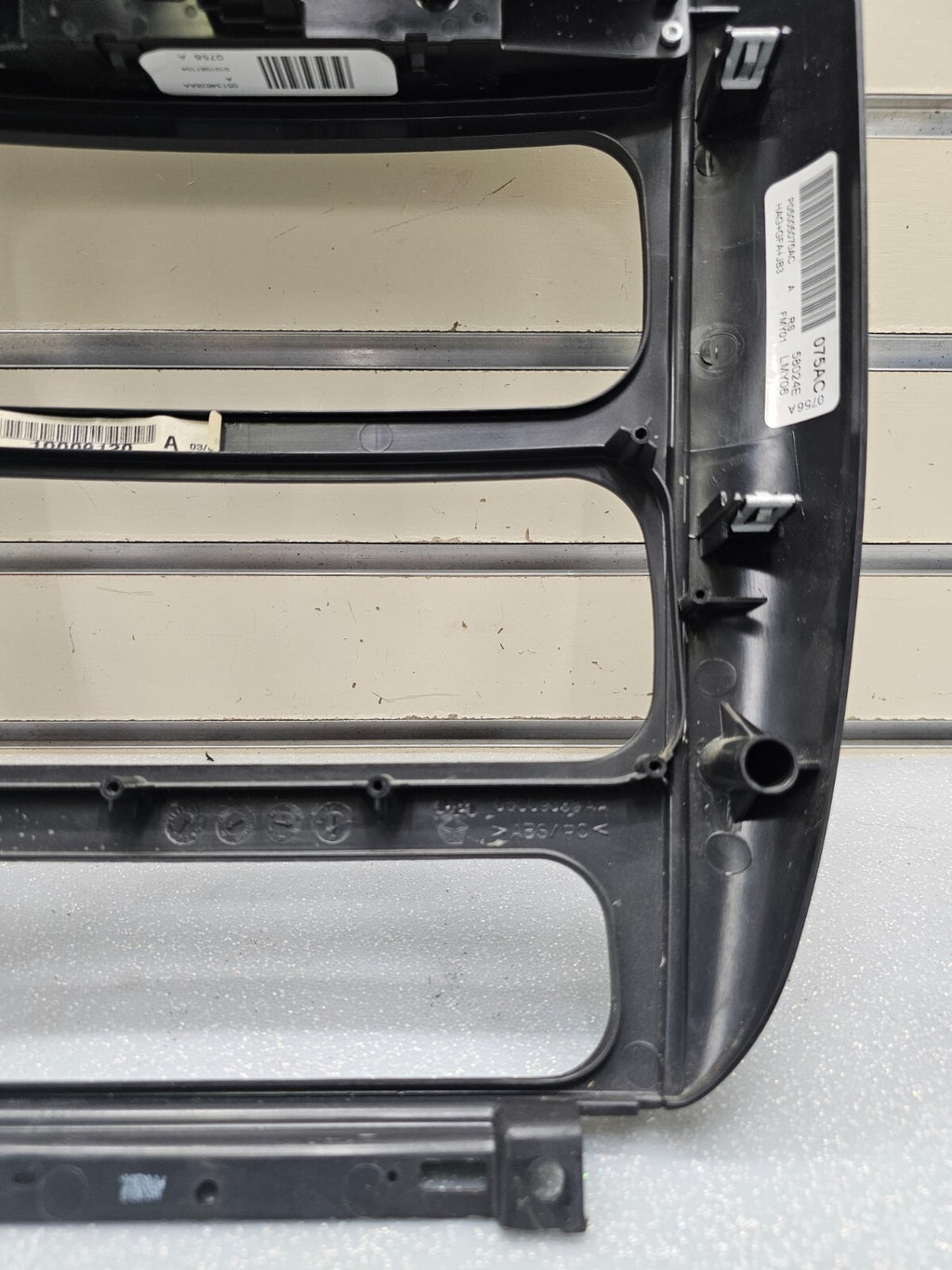 01-07 Caravan Town & Country Voyager Dash Radio Climate TRIM Bezel Carbon BLACK