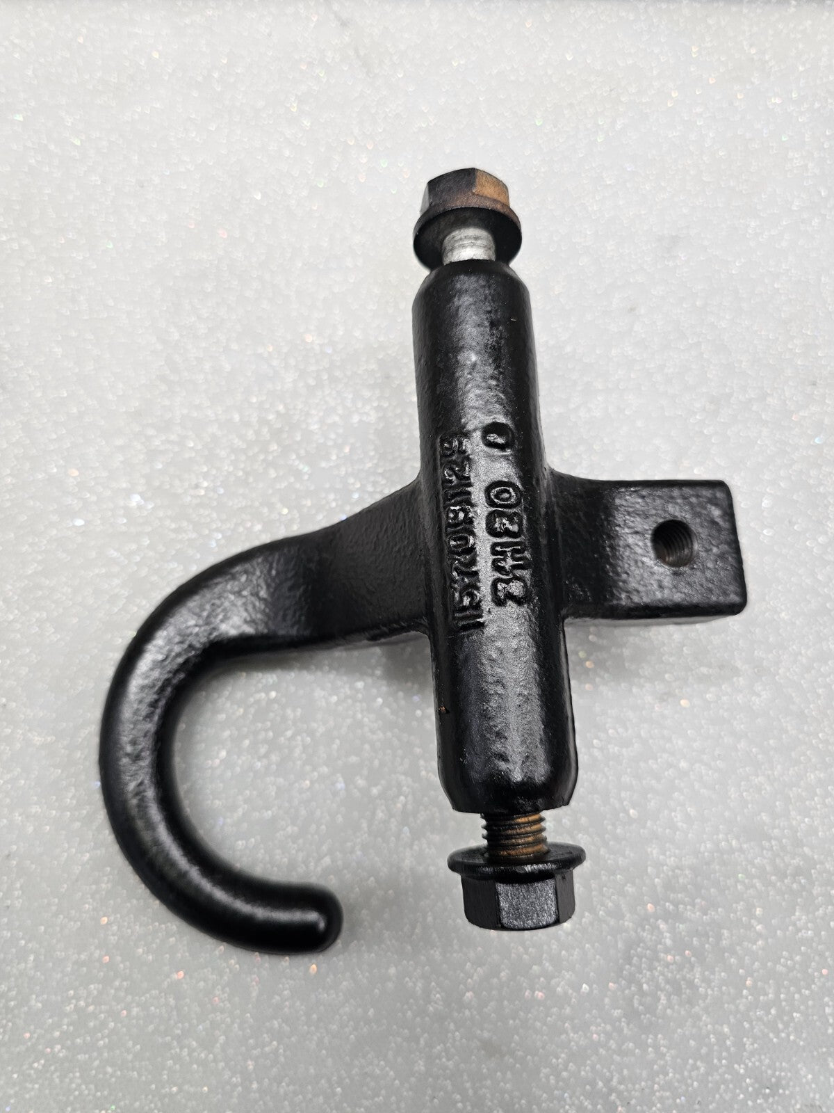 🔥 1999-2006 Chevrolet Silverado Tahoe GMC Yukon Sierra Front Tow Hooks Set OEM