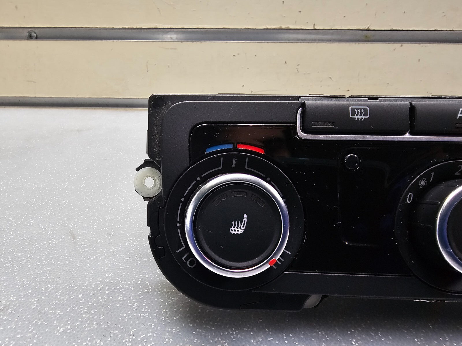 10-14 Volkswagen GOLF Dash AC Heater Temperature Climate Control Air Conditioner