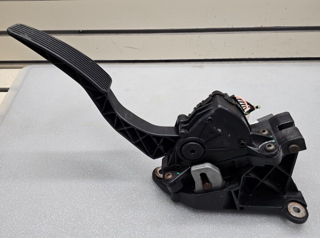 🔥2005-2006 CHRYSLER 300 DODGE MAGNUM CHARGER ACCELERATOR PEDAL Assembly OEM