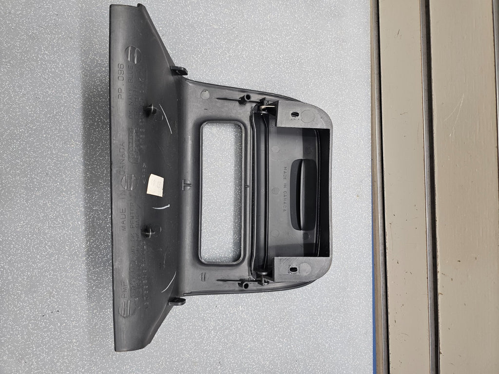 🔥99-02 SILVERADO TAHOE SIERRA CENTER CONSOLE FRONT LOWER CUBBY BEZEL STORAGE