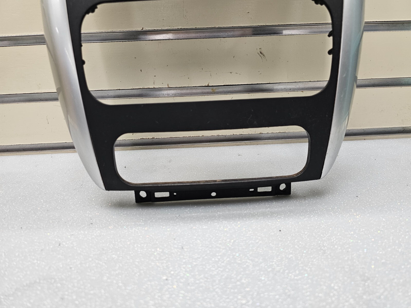 🔥01-07 Caravan Town Country Dash Radio Climate TRIM Panel Surround Bezel Black
