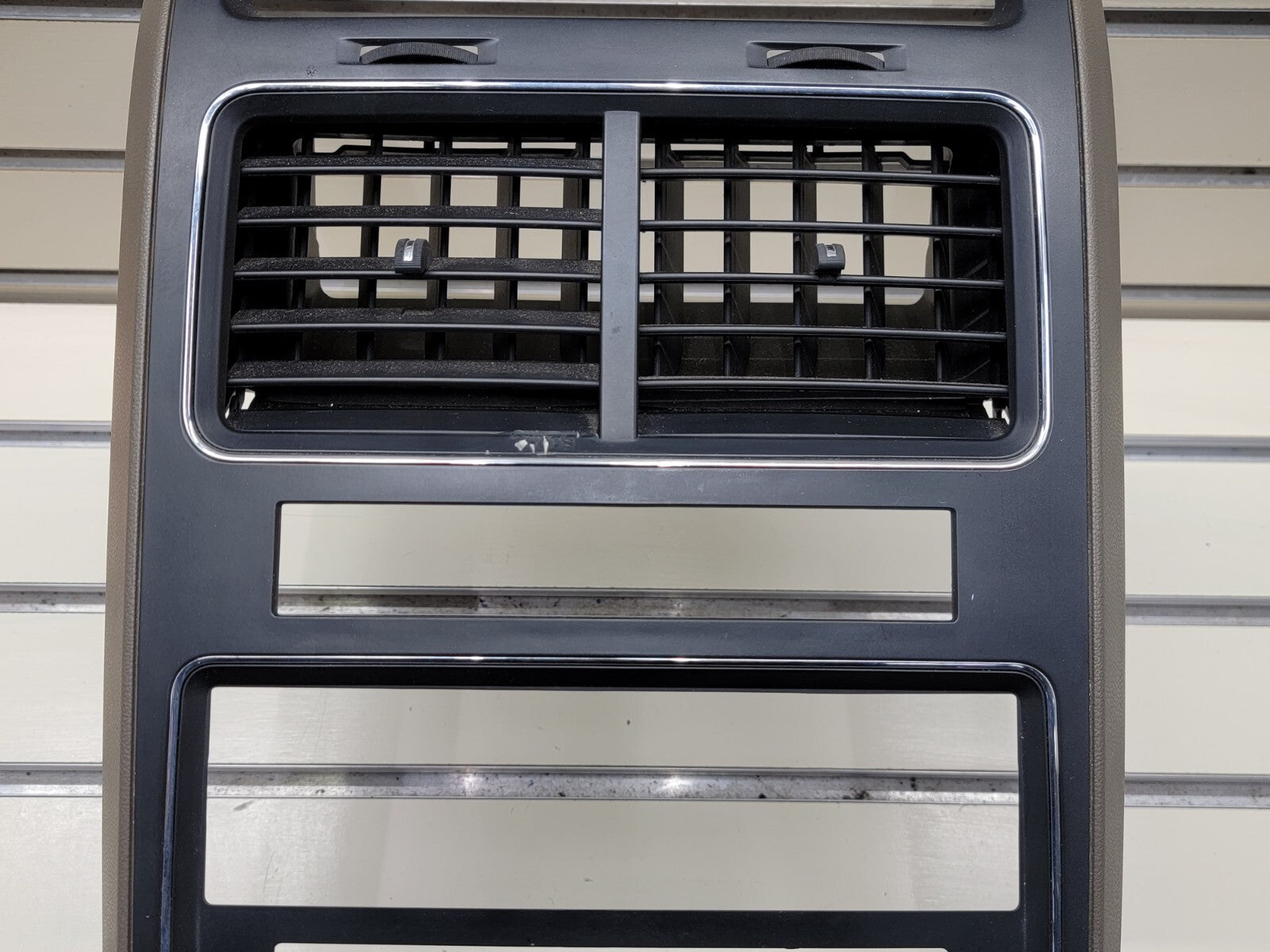 🔥2009-2010 DODGE JOURNEY DASH RADIO TRIM BEZEL OEM Black/tan