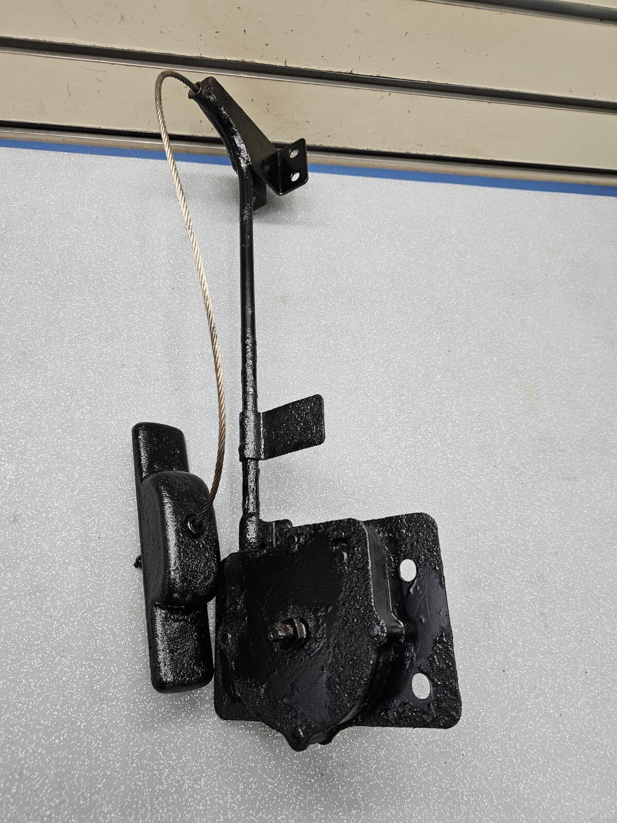 06-14 Kia Sedona LX EX 07-08 Entourage OEM Spare Tire Hoist Wheel Carrier Winch