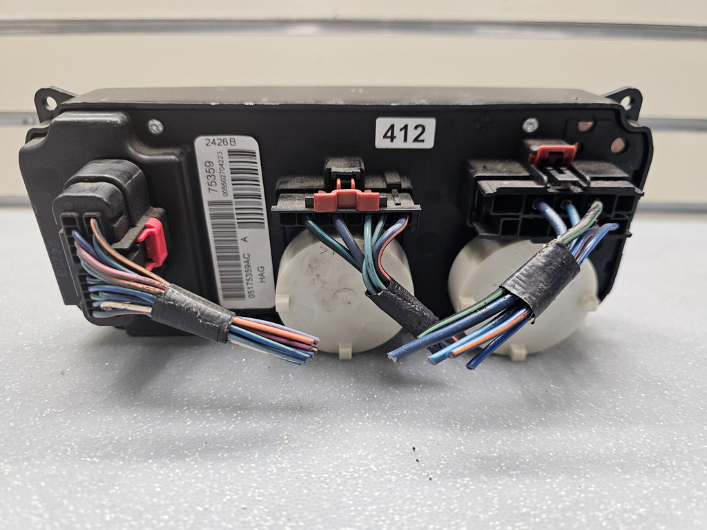 04-07 Dodge Caravan Town Country Dash AC Climate Temperature Heater Control OEM