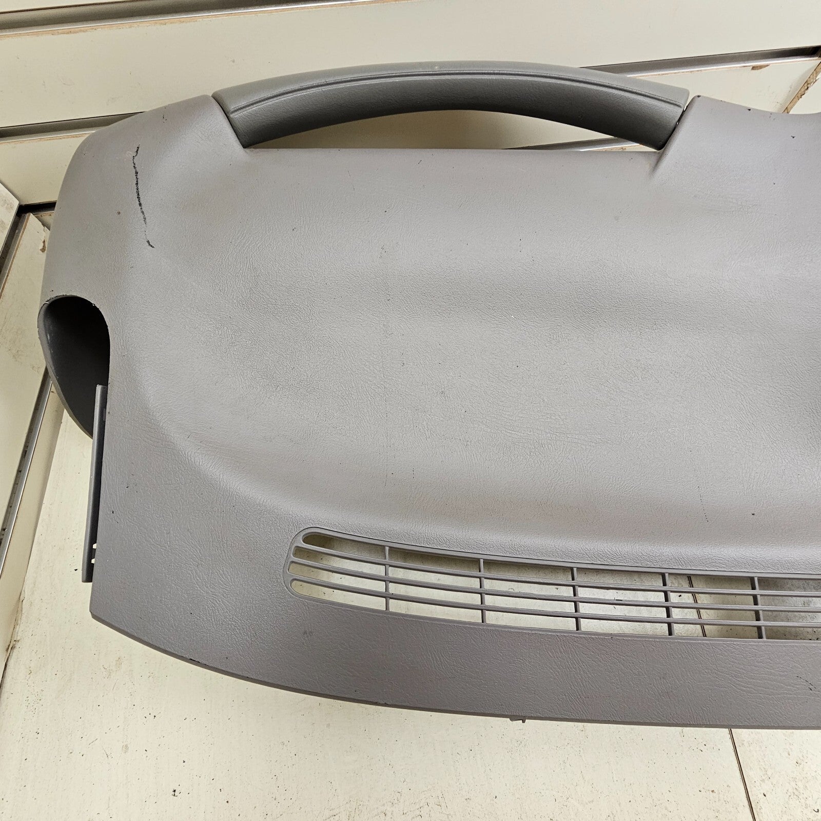99-06 SILVERADO SIERRA TAHOE Upper Dash Cap Cover Top Dashboard Pad LT Gray DP1