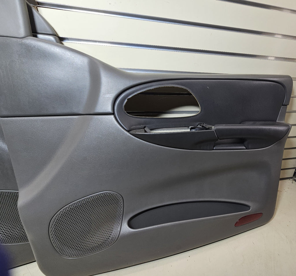 🔥02-09 CHEVY TRAILBLAZER Door Panel  Front LEFT&RIGHT Set2 armrest GRAY DK G D8