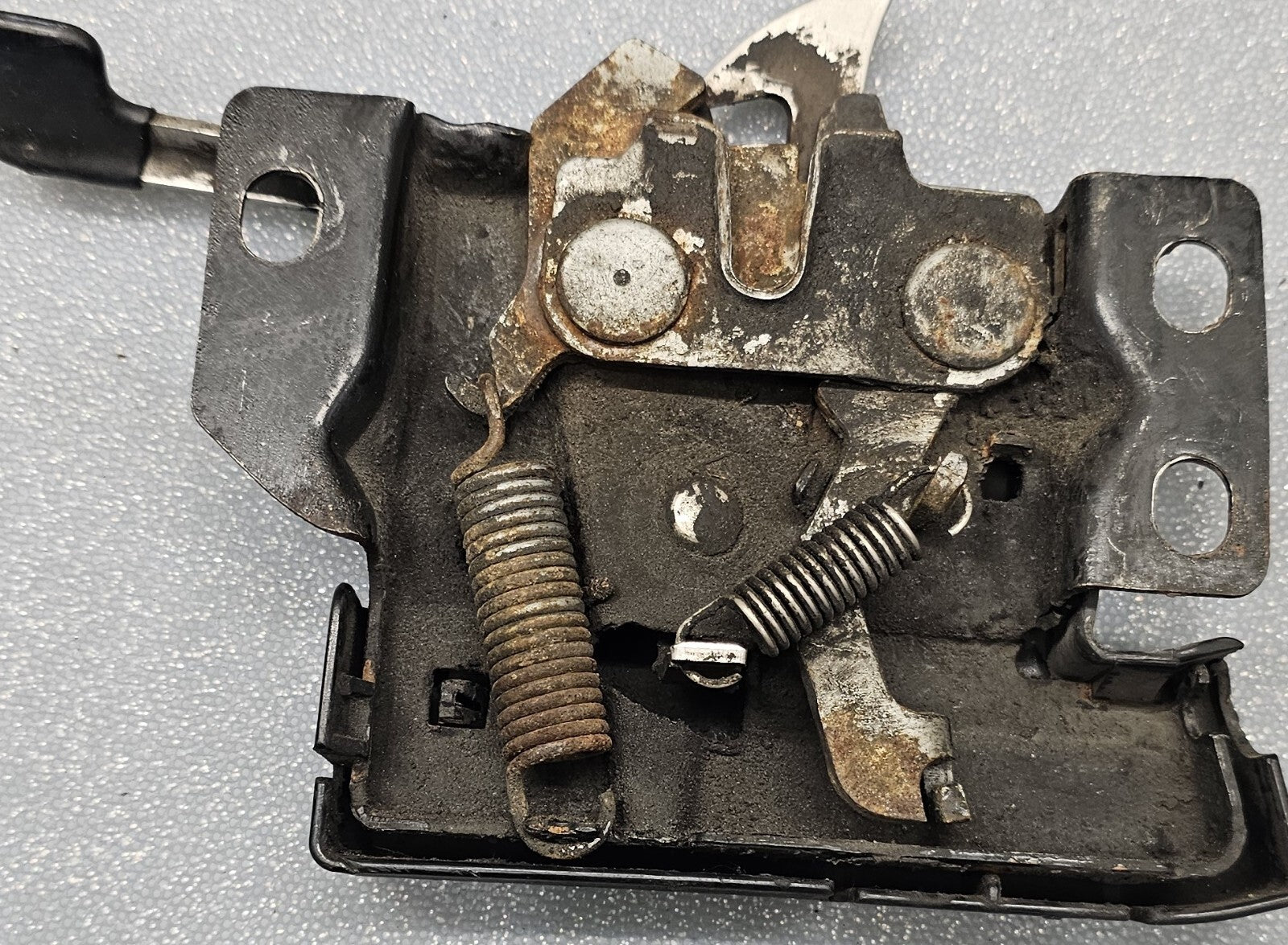 97-01 Honda CRV Front Engine Hood Release Bonet Lever Locking Latch Actuator OEM
