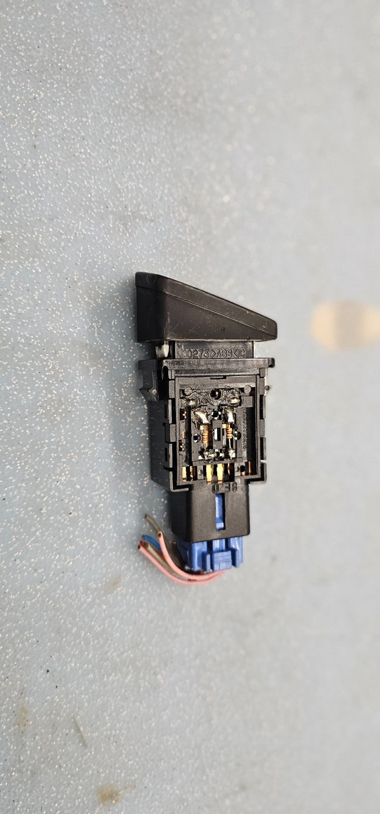 🔥05-06 Hyundai Tucson Rear Defrosted Defroster Heater Control Switch Button