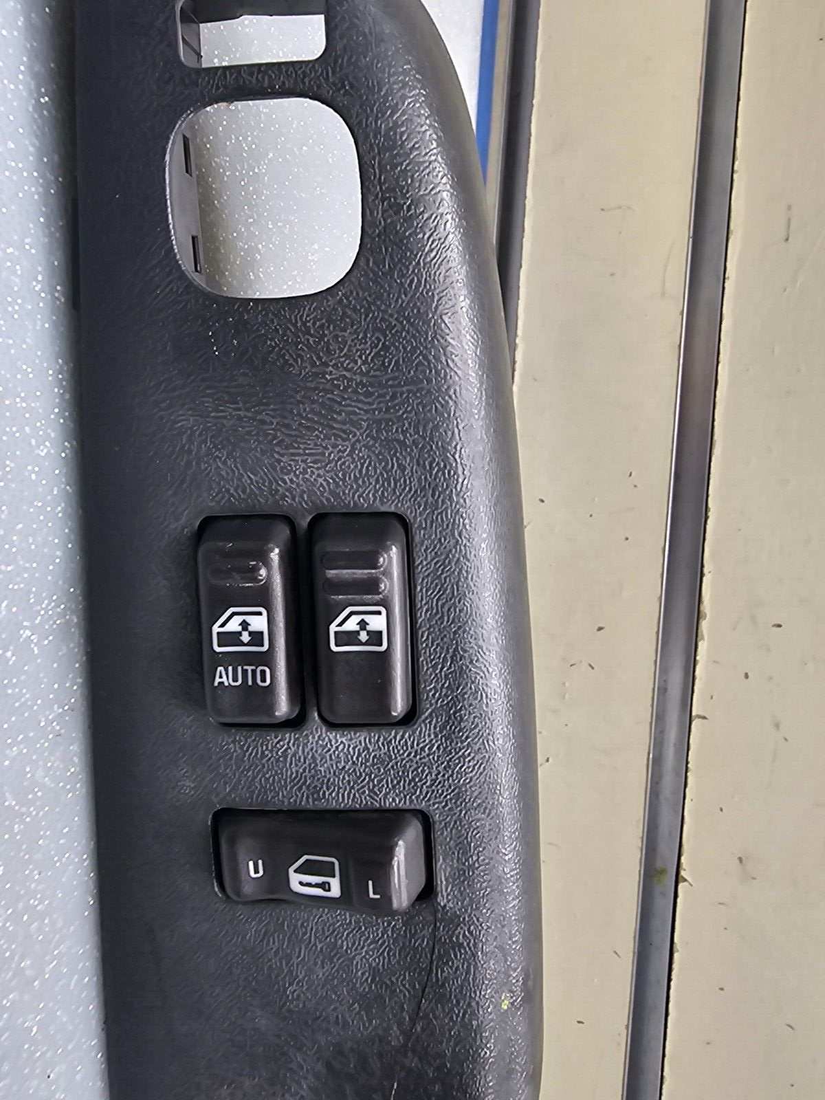 🔥99-02 Silverado SIERRA 2 DOOR LEFT Driver Master Door Window Switch Black WS4