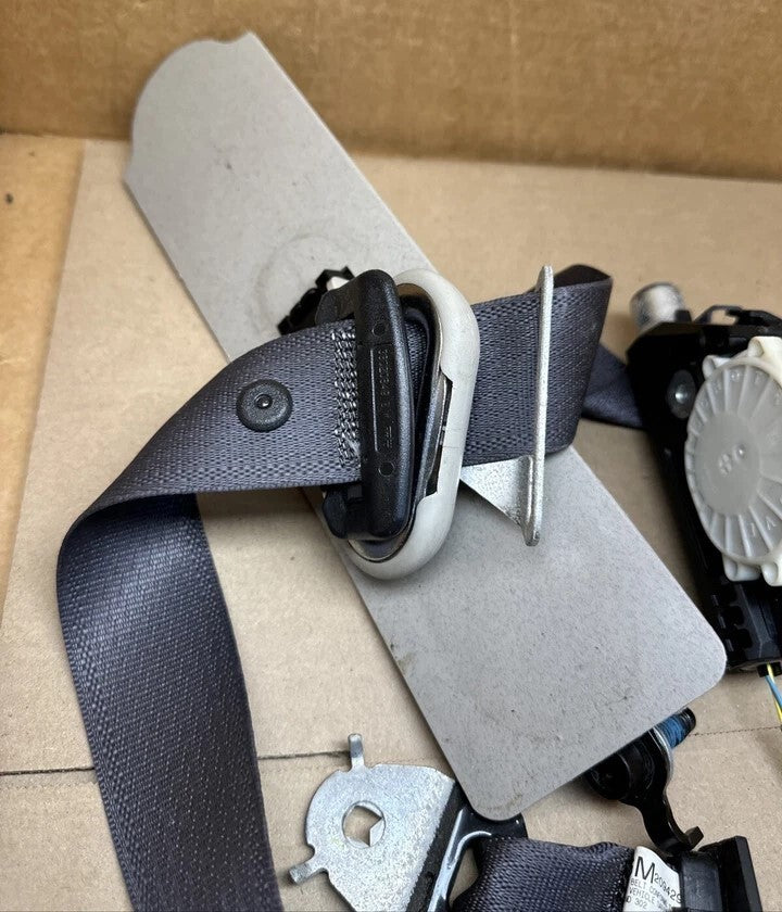 🔥11-13 Escalade Silverado Tahoe Front Right Passenger Seatbelt Retractor Black