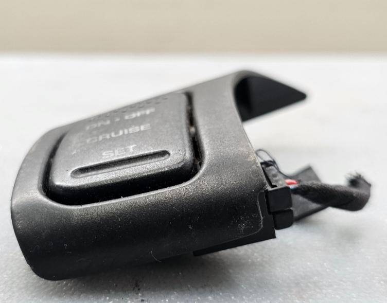 🔥99-04 JEEP GRAND CHEROKEE CRUISE LEFT STEERING WHEEL CONTROL PUSH BUTTON