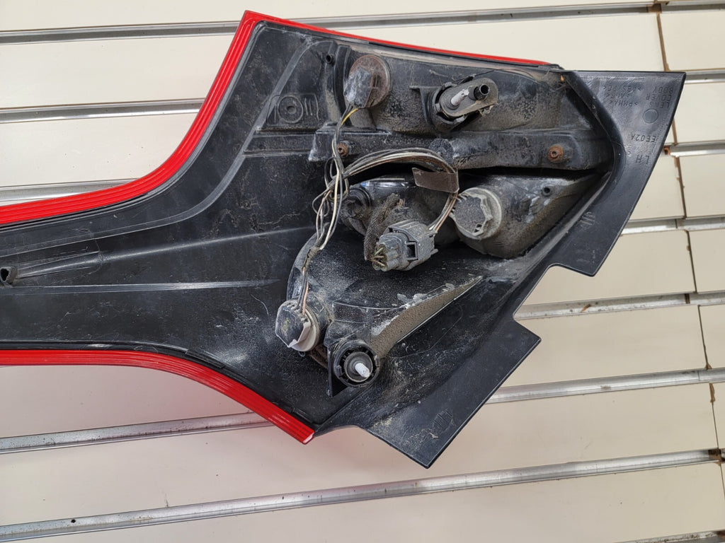 🔥2012-2014 Ford Focus Hatchback Tail Light taillight LEFT DRIVER side