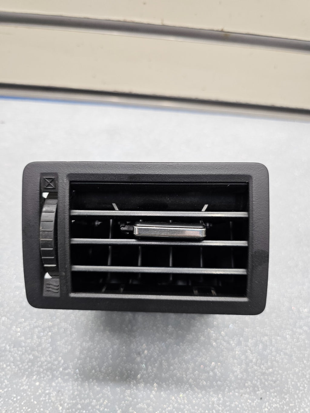 🔥06-09 Ford Fusion Air Vent AC Heater Center Dash Storage Comp Right Side