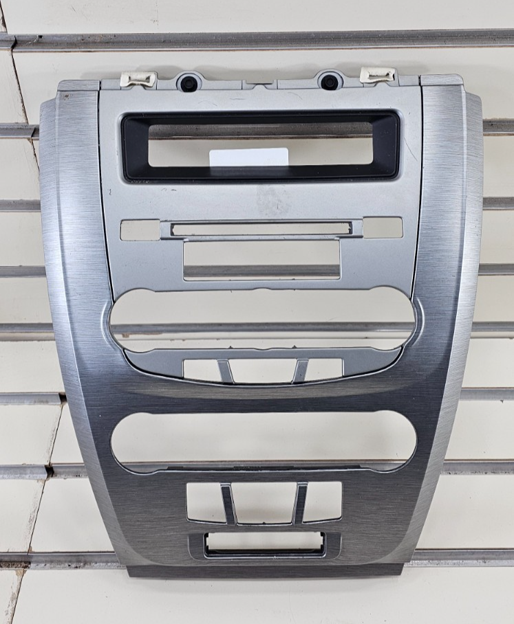  10-12 Fusion Milan Climate Control Radio Stereo Display Bezel Panel Trim Silver