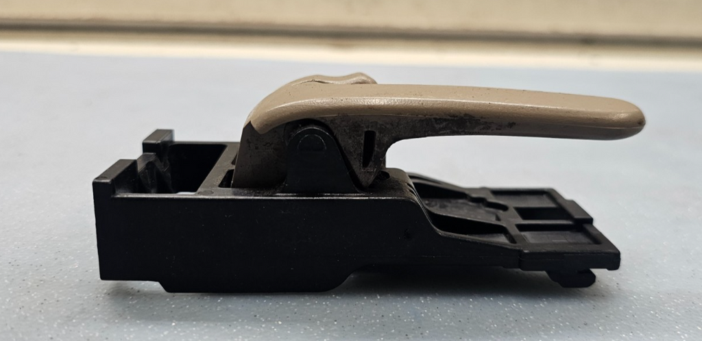 🔥1998-2003 Toyota Sienna Front Door Inside Handle Sub-Assembly Left Hand