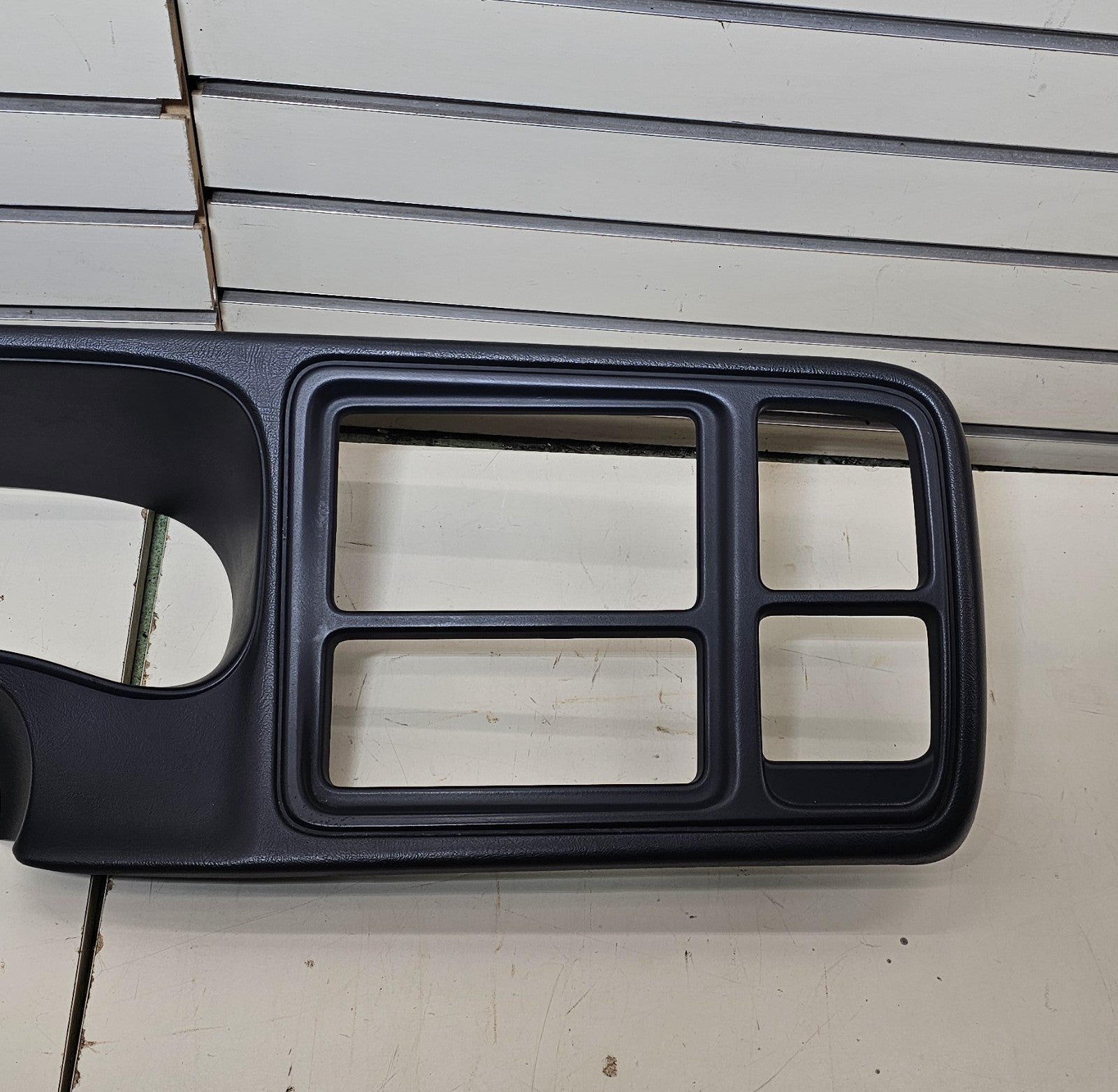 03-06 CHEVY GMC INSTRUMENT Cluster Speedo Dash Trim PANEL Radio Bezel Graphit C5