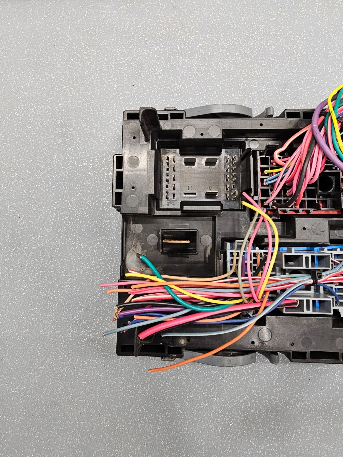 🔥10-13 Chevy Silverado GMC Sierra Fuse Box Relay Junction Power Module Unit OEM