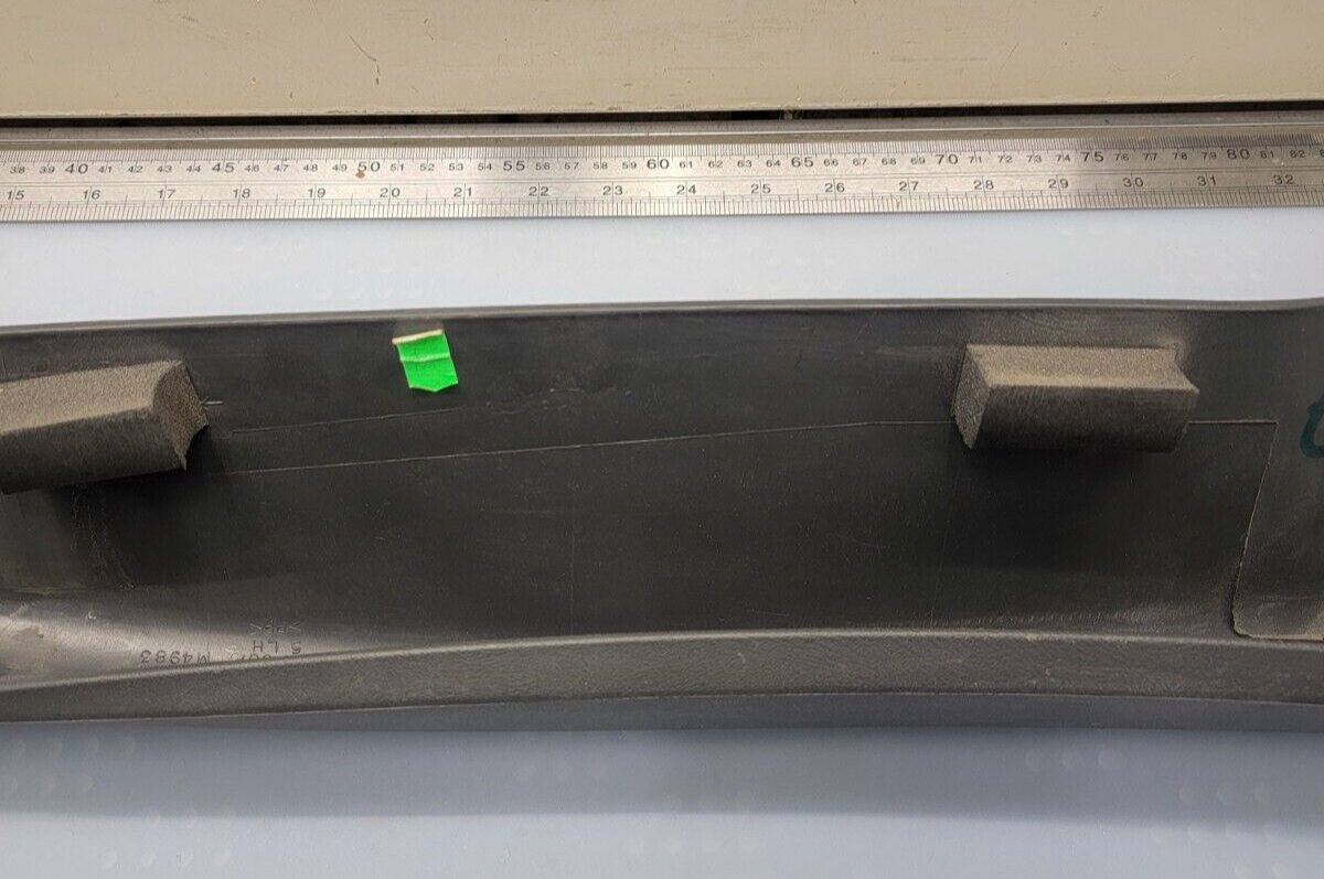 🔥99-06 SILVERADO SIERRA Roof Molding A PILLAR Trim LEFT Driver GRAPHITE P3