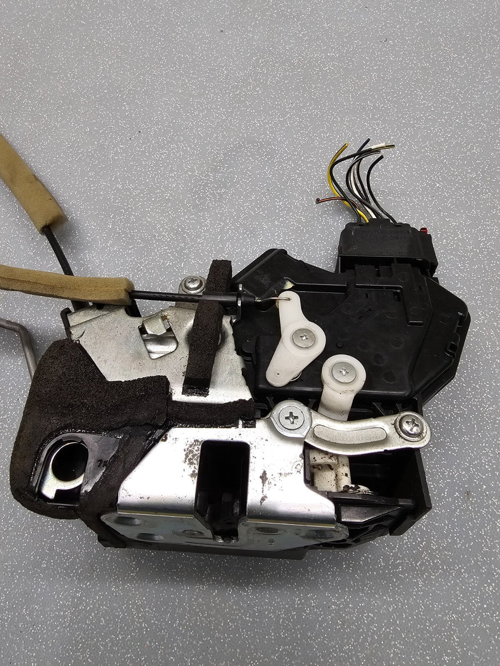 🔥2008 - 2009 Mazda 3 door Power Lock Latch Actuator  Front Left Driver / OEM