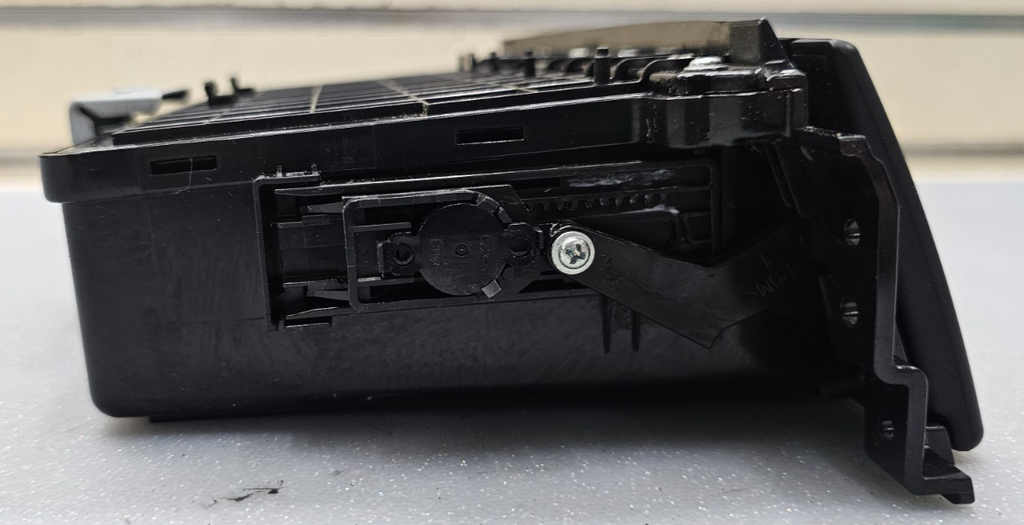 🔥09-11 KIA BORREGO CENTER DASH INTERIOR FRONT TRAY STORAGE Black OEM