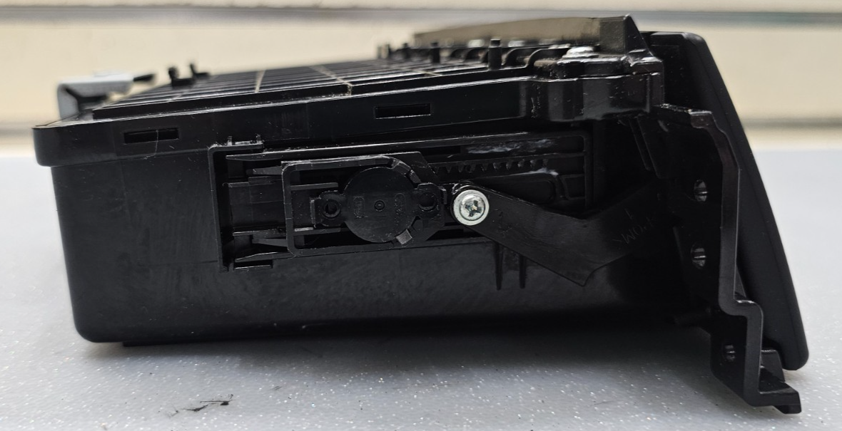 🔥09-11 KIA BORREGO CENTER DASH INTERIOR FRONT TRAY STORAGE Black OEM