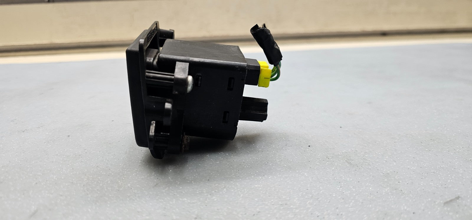 🔥05-07 Dodge Dakota Durango Right Passenger Bag Deactivation Switch Black OEM