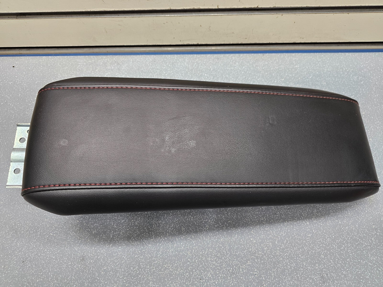 🔥10-15 Equinox Terrain Center Console Lid Box Top Pad Armrest Assembly Black