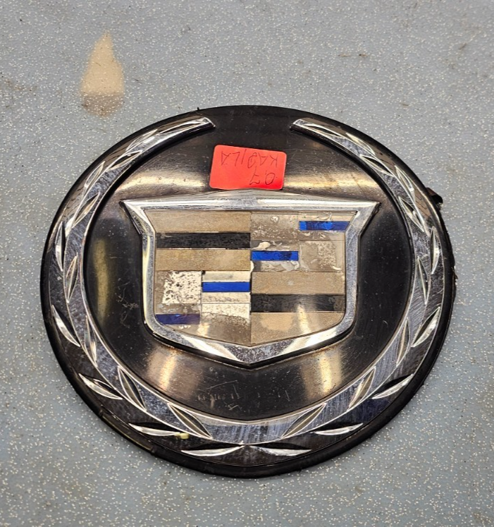 🔥2007-2014 CADILLAC ESCALADE REAR LIFTGATE TAILGATE EMBLEM SYMBOL LOGO OEM