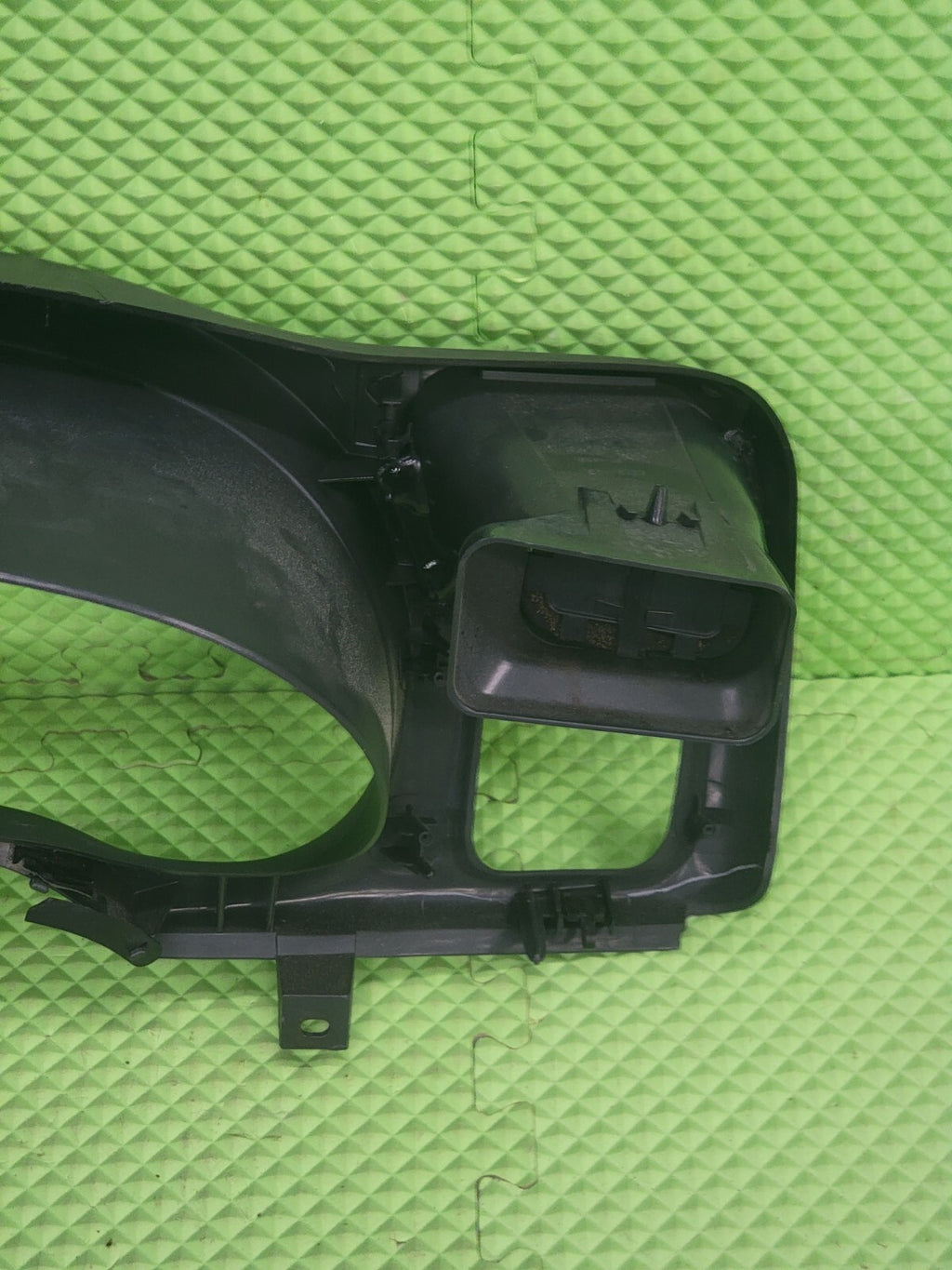 98-04 BLAZER S10 JIMMY SONOMA Cluster Dash Radio Bezel GRAPHITE C8