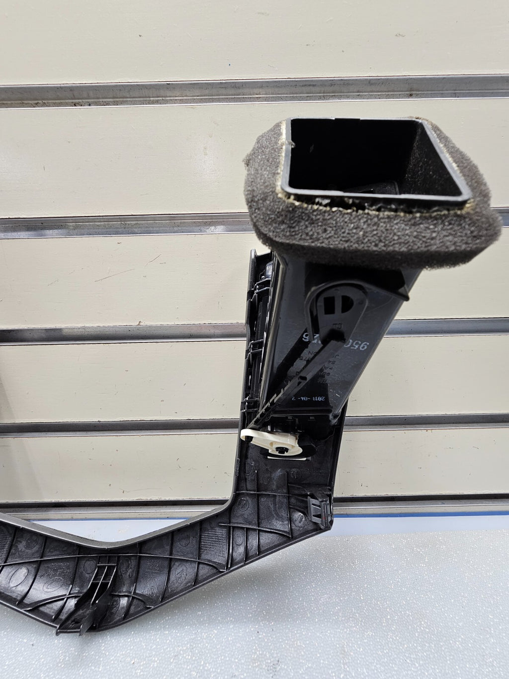 🔥2011 - 2015 Chevrolet Cruze Center Dash Air Vent Bezel trim silver