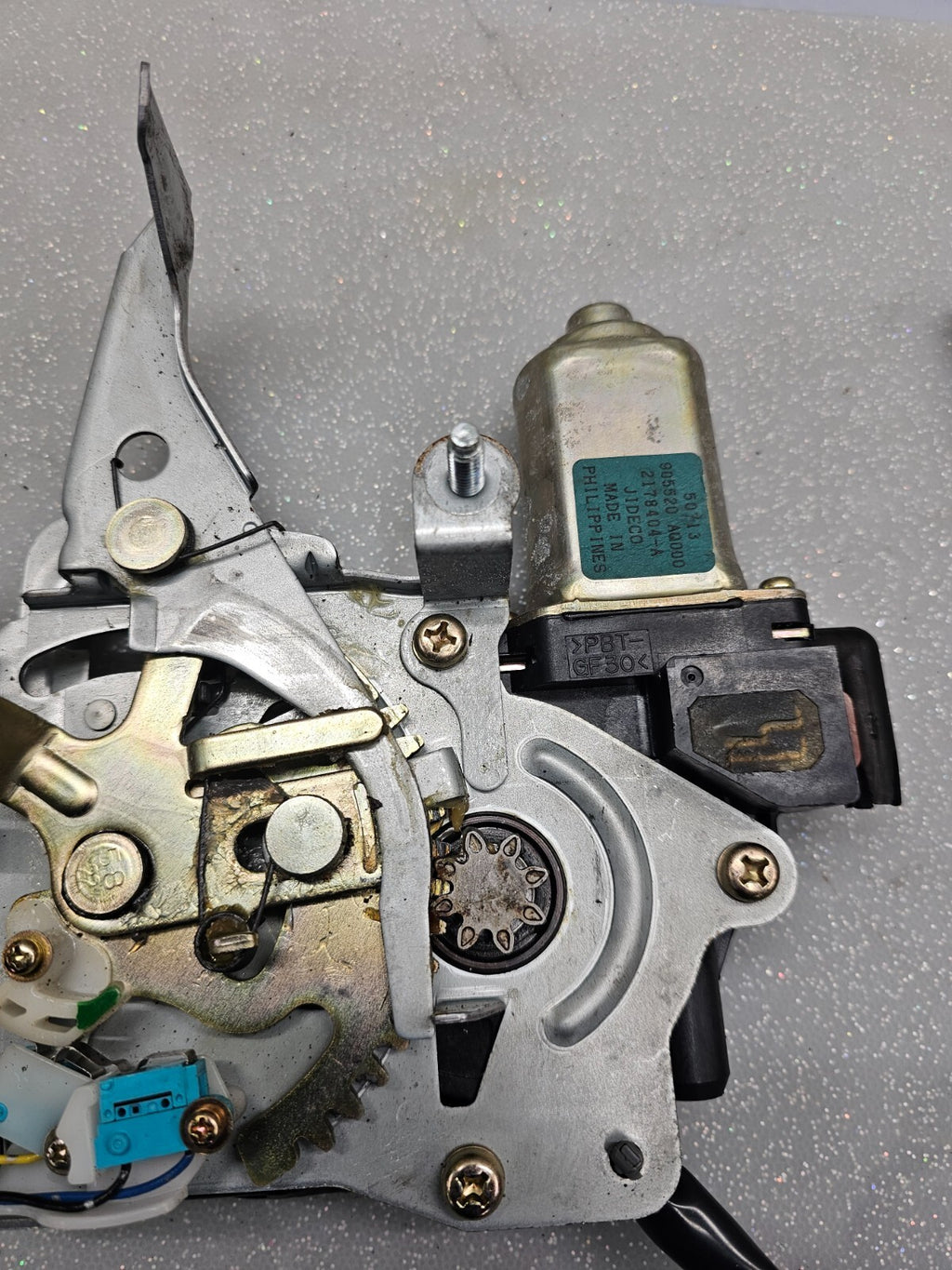2004-2009 Nissan Quest Lift Gate Tail Gate Door Lock Latch Actuator Assembly OEM