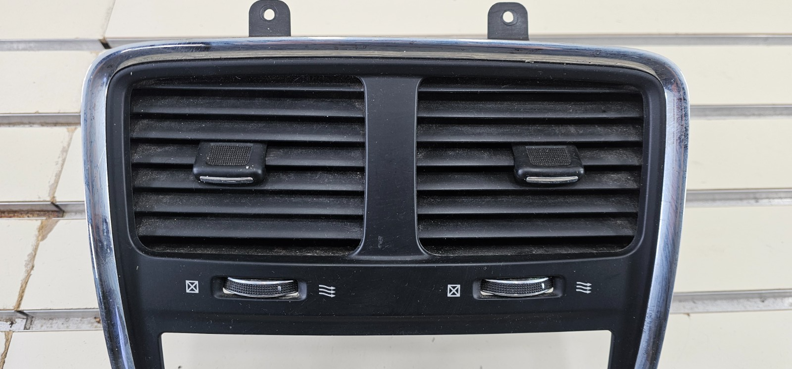 🔥12-20 DODGE CARAVAN RADIO BEZEL CLIMATE CONTROL HVAC DASH TRIM AIR VENT OEM