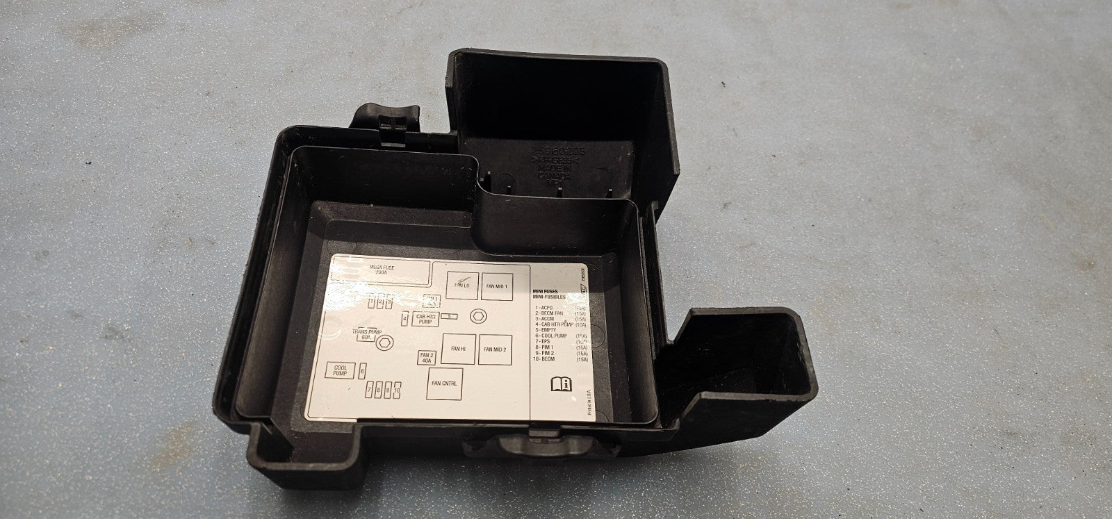 🔥08-13 Yukon Escalade Accessory Wiring Engine Fuse Junction Block Box Cover