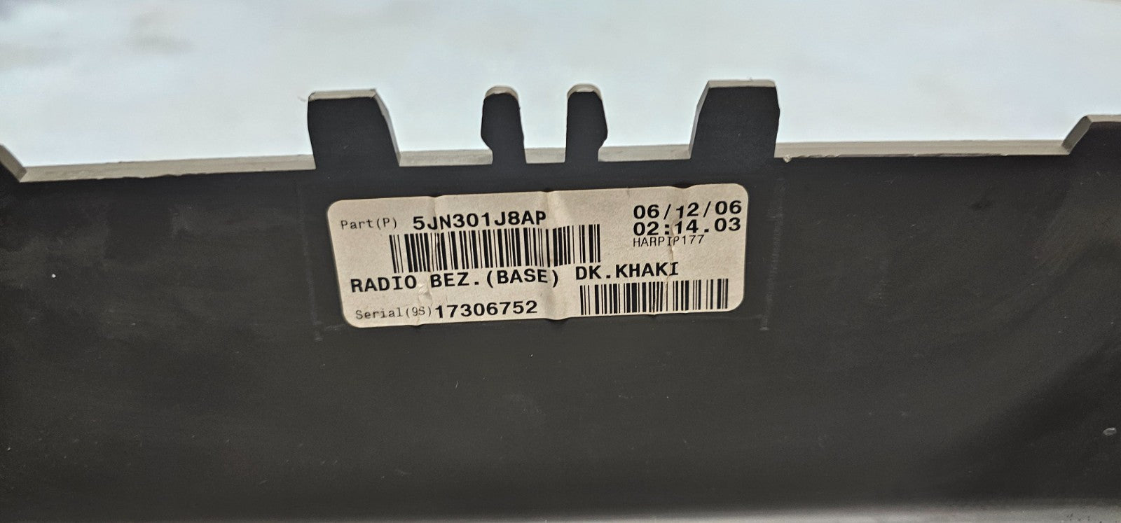 🔥05-07 Grand Cherokee Center Dash AM FM RADIO STEREO TRIM BEZEL PANEL Gray B30
