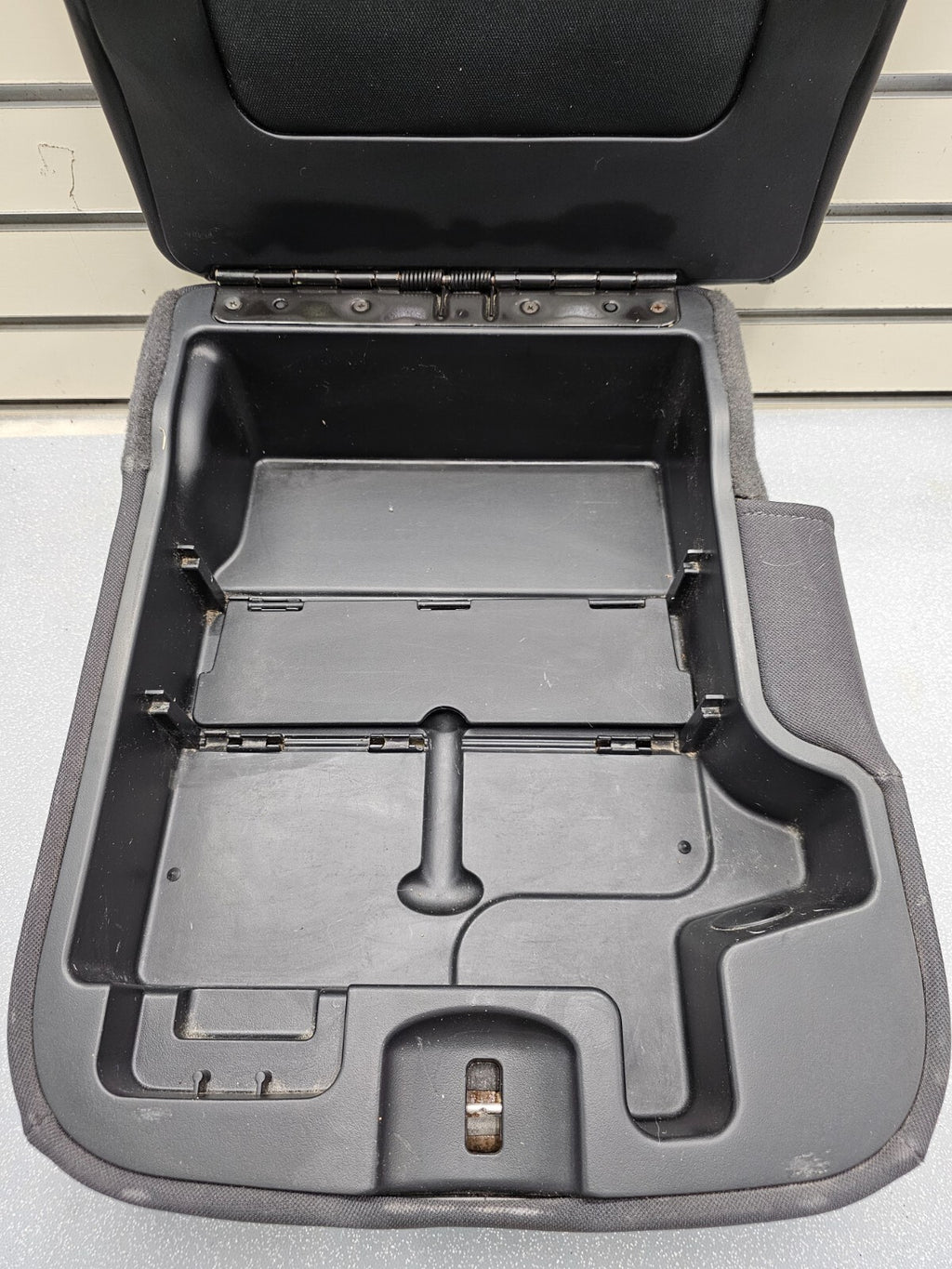 🔥02-08 Dodge RAM Center Console Jump Seat ARMREST Lid Leather/Cloth Black JS7