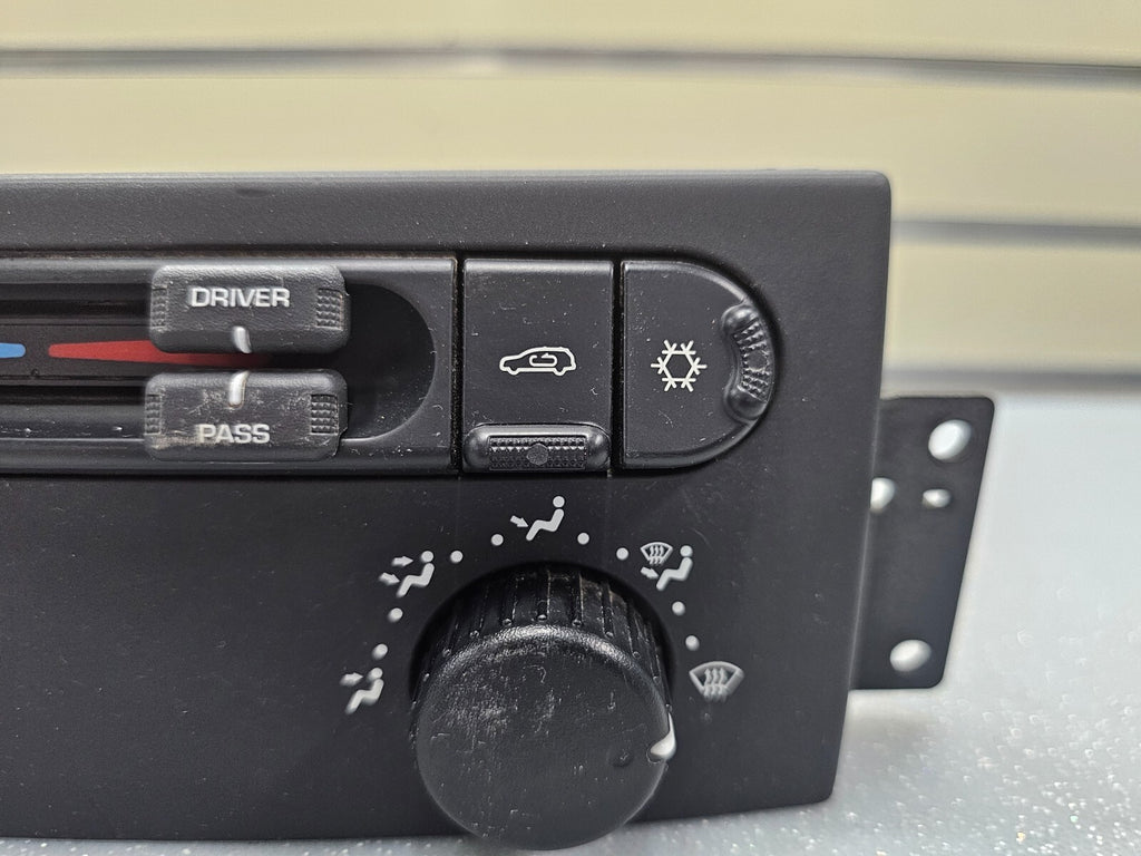 04-08 Chrysler Pacifica Dash A/C Heater Climate Temperature Control Conditioning