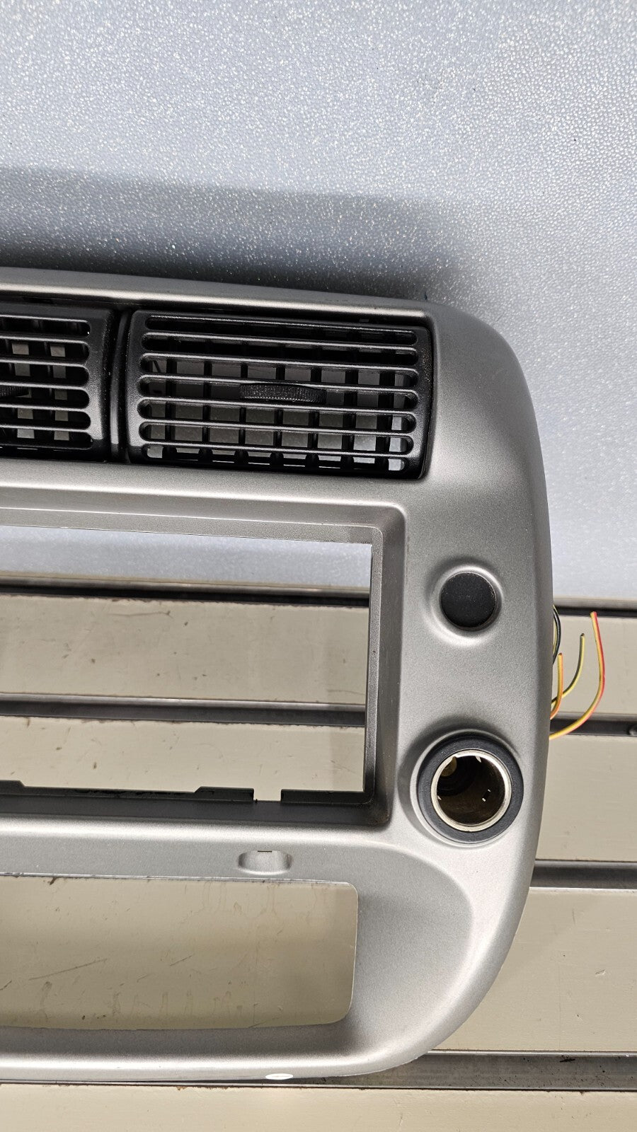 95-10 Ford Ranger EXPLORER Center Dash Radio Trim Surround Bezel Trim SILVER B2