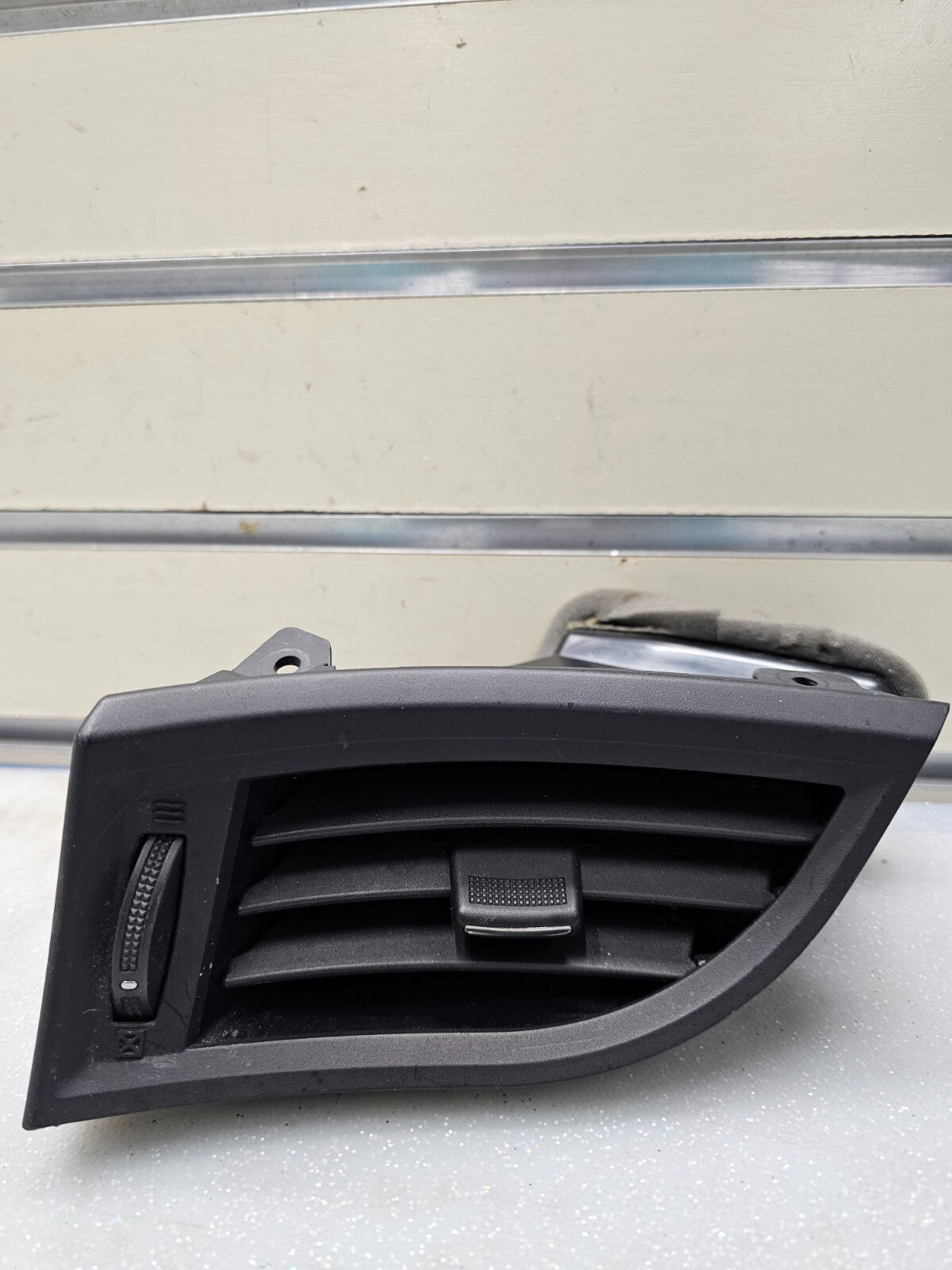 🔥2010-2013 Buick Lacrosse Front Left Driver Side Dashboard Air Vent Grille OEM